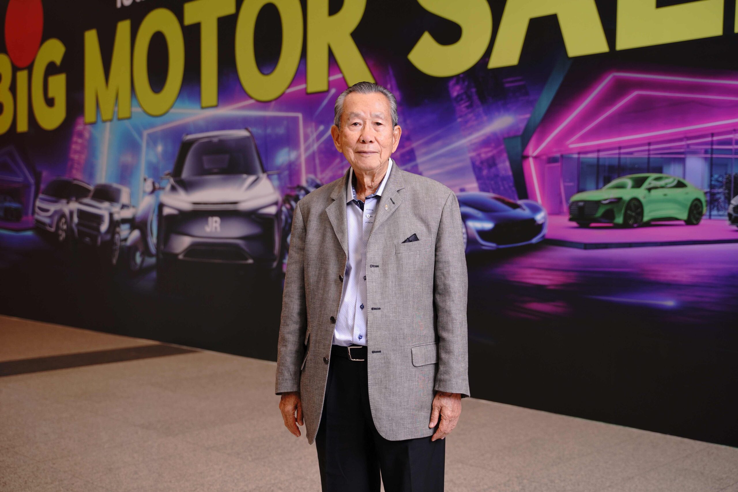 จรวย ขันมณี-ประธานกรรมการบริหาร ยานยนต์สแควร์ กรุ๊ป_01re