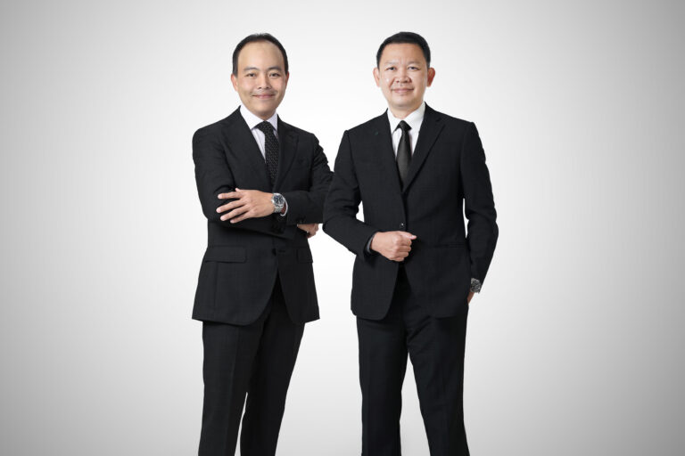 Pic Khun Ton & Narongsak (1)